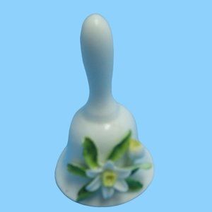 Bone China Bell Raised Blue Flower Daisy Small White